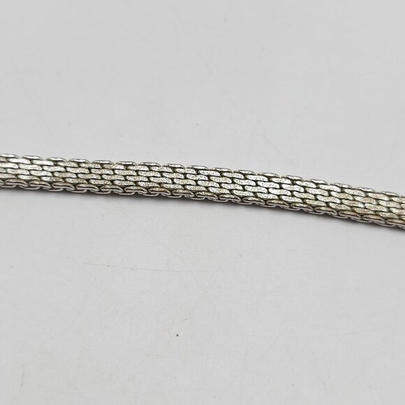 MONET Silver Tone Mesh Bracelet With Secure Clasp Vintage - Picture 4 of 6